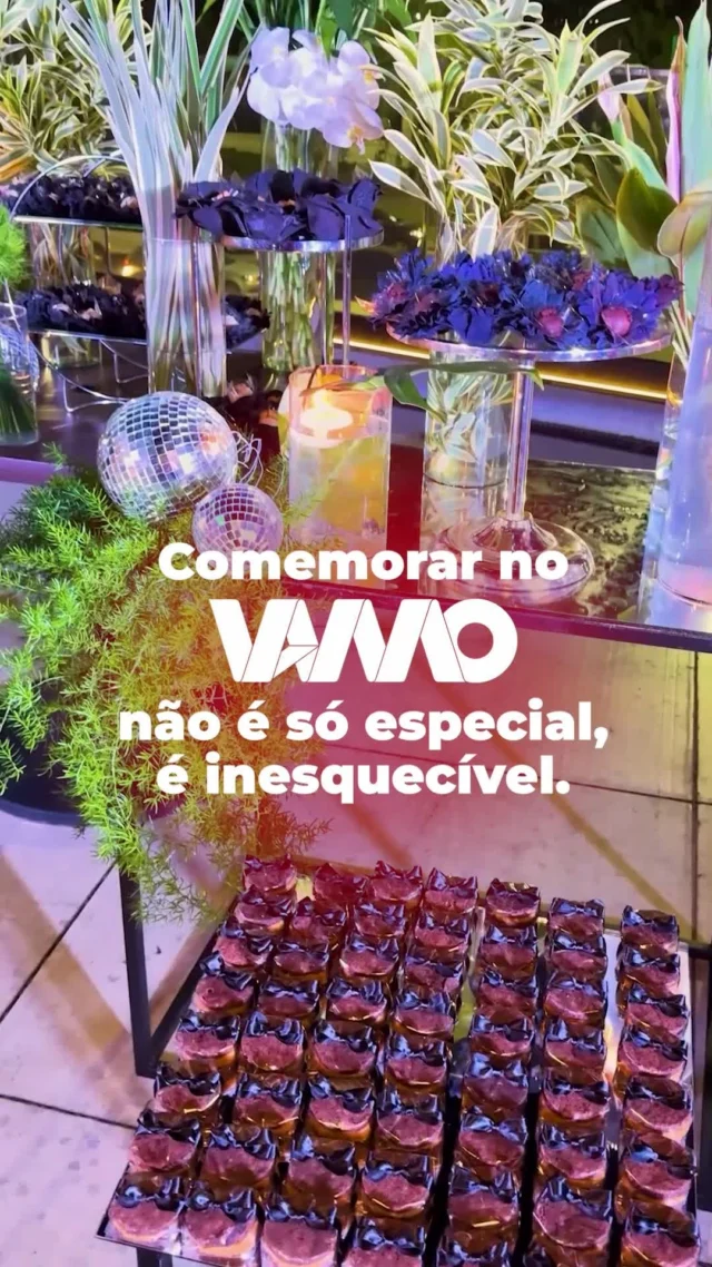 Seu evento merece mais do que um espaço merece uma experiência à altura. No rooftop do Vamo Lagoa, cada comemoração ganha um toque de sofisticação, serviço de excelência e aquela atmosfera única que só o Rio sabe entregar. Seja um aniversário, mini wedding ou encontro especial, aqui tudo é pensado para tornar o seu momento inesquecível. Pensando em comemorar seu evento particular? O ponto certo é aqui. Faça sua reserva.
